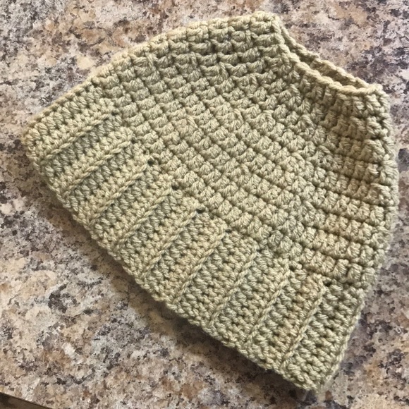 Ponytail/Bun Beanie - Picture 2 of 3